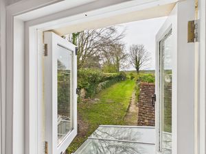 Photo 33- click for photo gallery